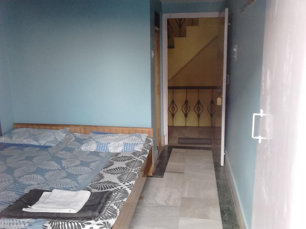 Leela Guest House Varanasi Værelse billede