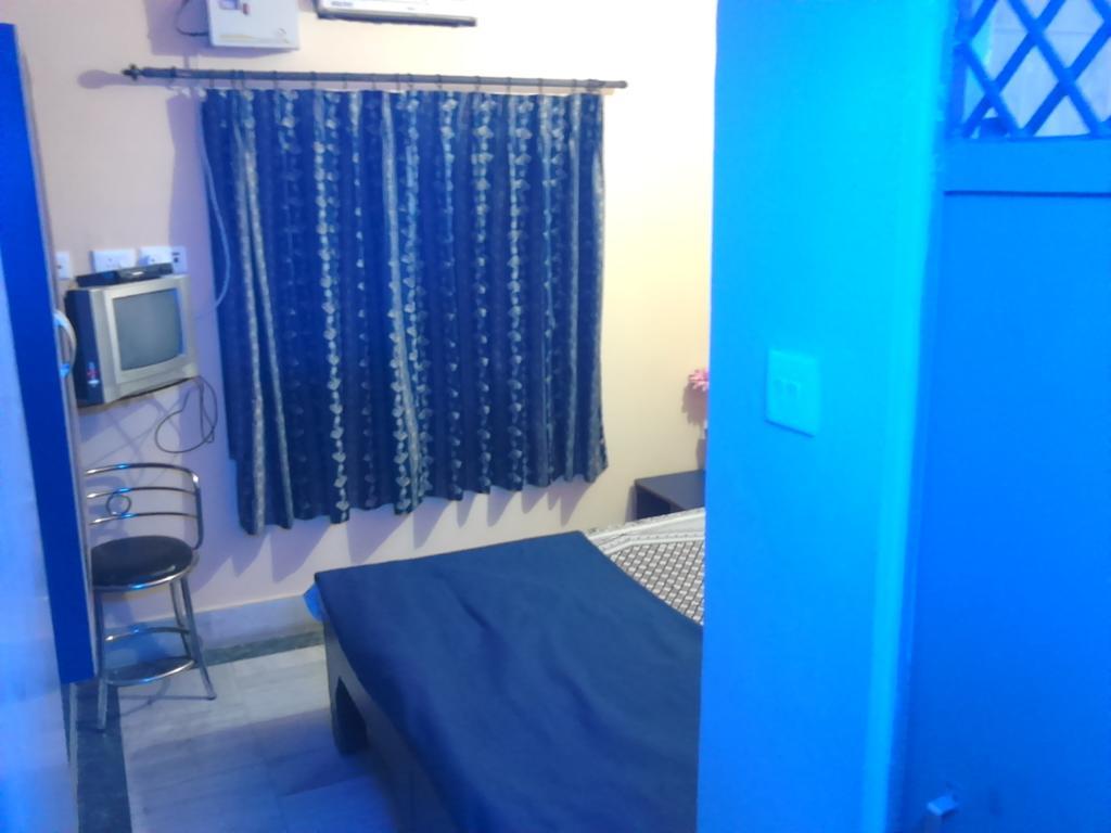 Leela Guest House Varanasi Værelse billede