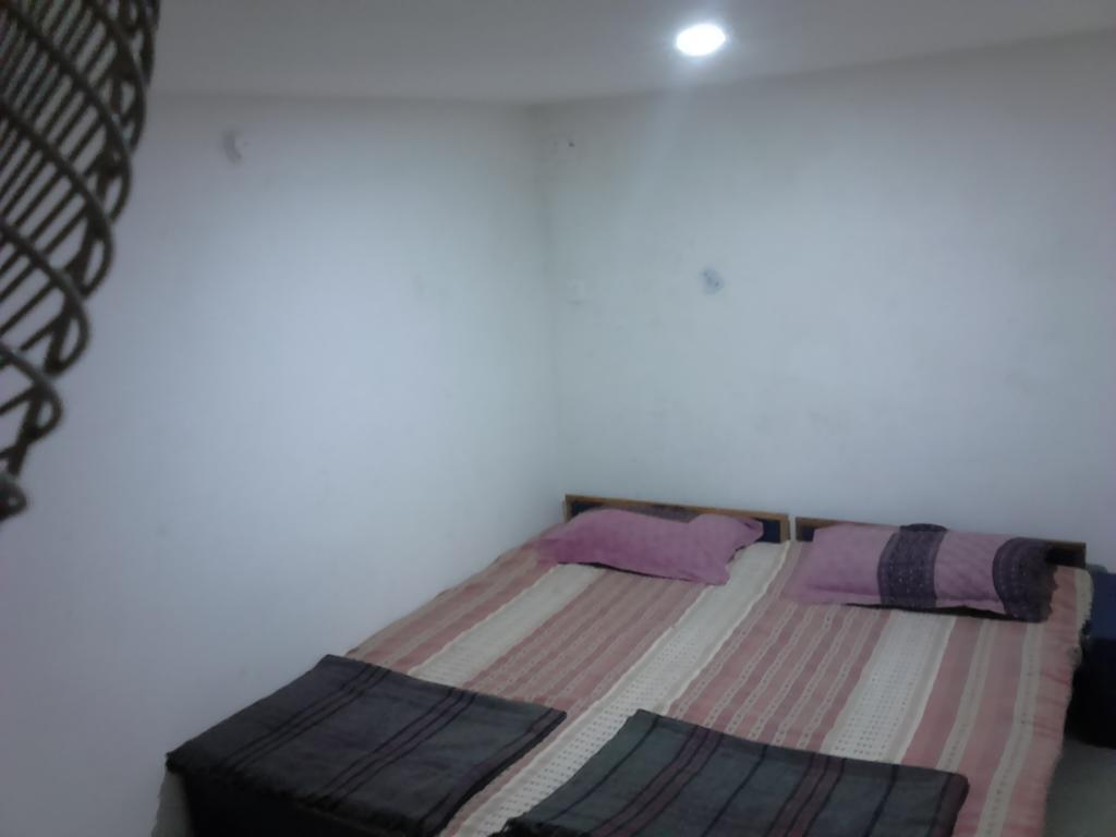 Leela Guest House Varanasi Værelse billede