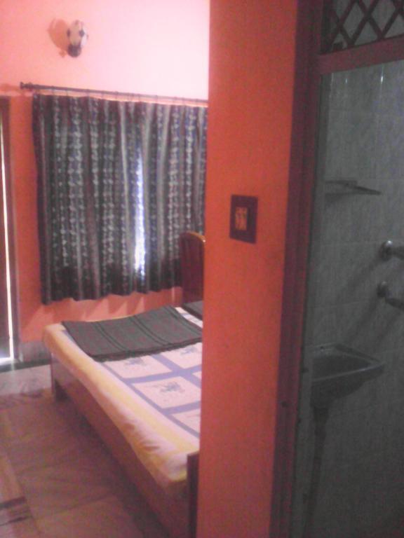 Leela Guest House Varanasi Værelse billede